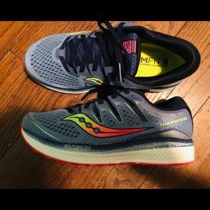 Women’s 8.5 Saucony Triumph ISO 5